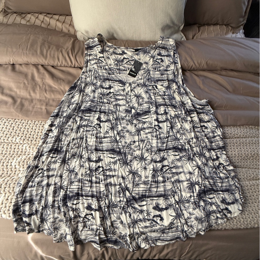 Sleeveless Blue and White Women's Top